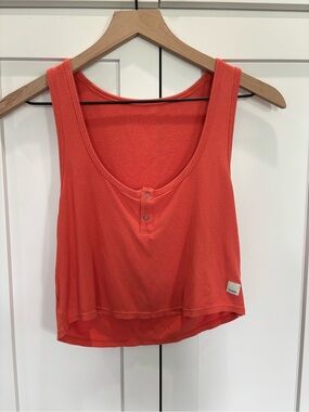 Vuori XS Coral Ribbed Henley Tank